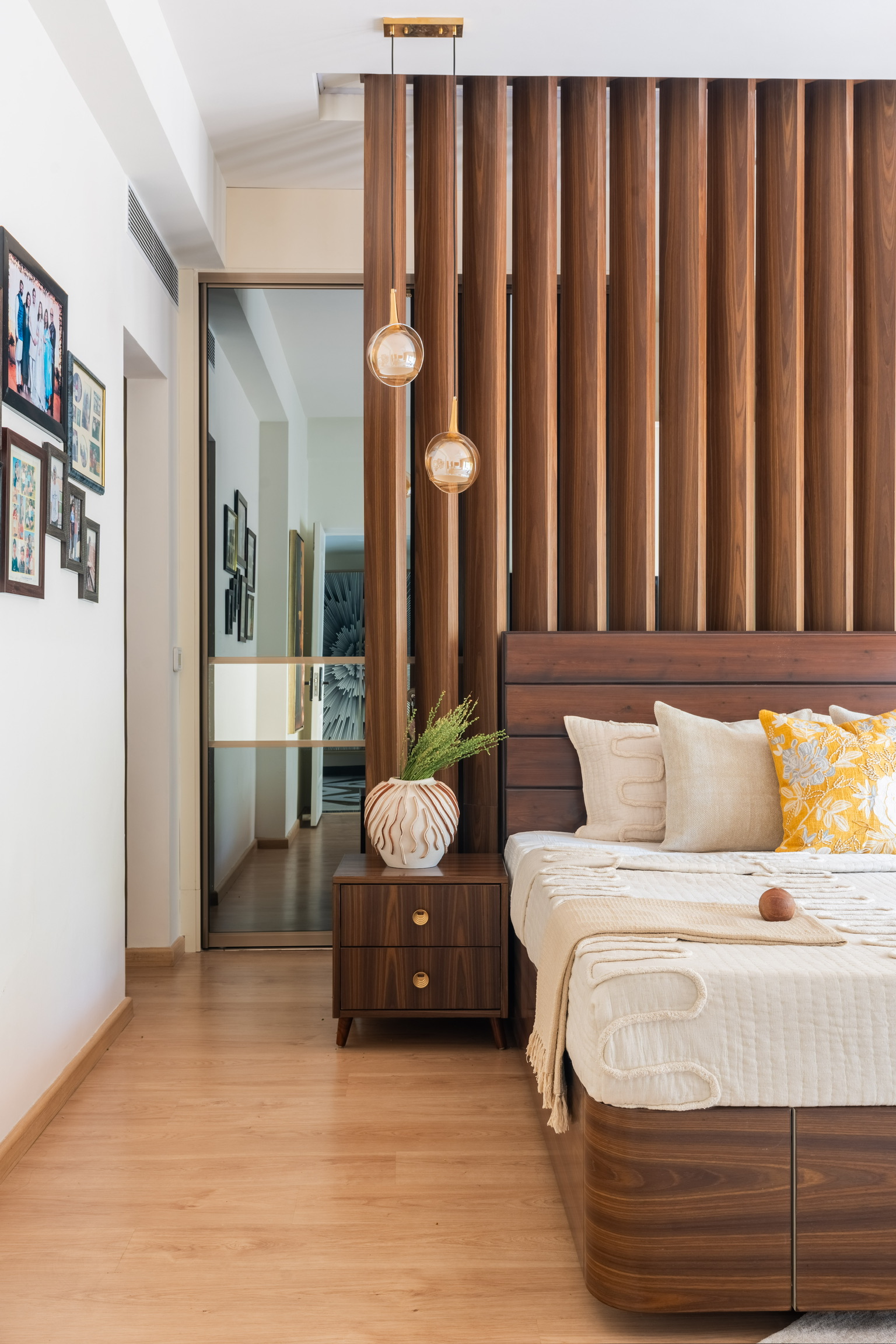 Lakkadworks Bedroom Interior Designer