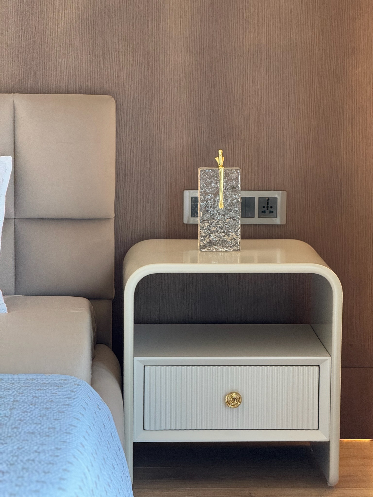 Consultation and requirement analysis for interior design in Noida