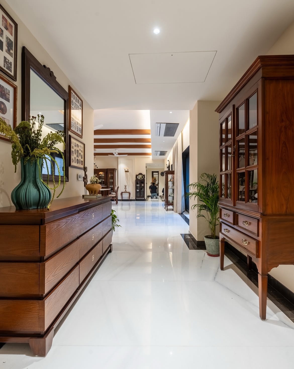 Interior Designers in Gurgaon 164 Foyer Design in Gurgaon by Lakkadworks