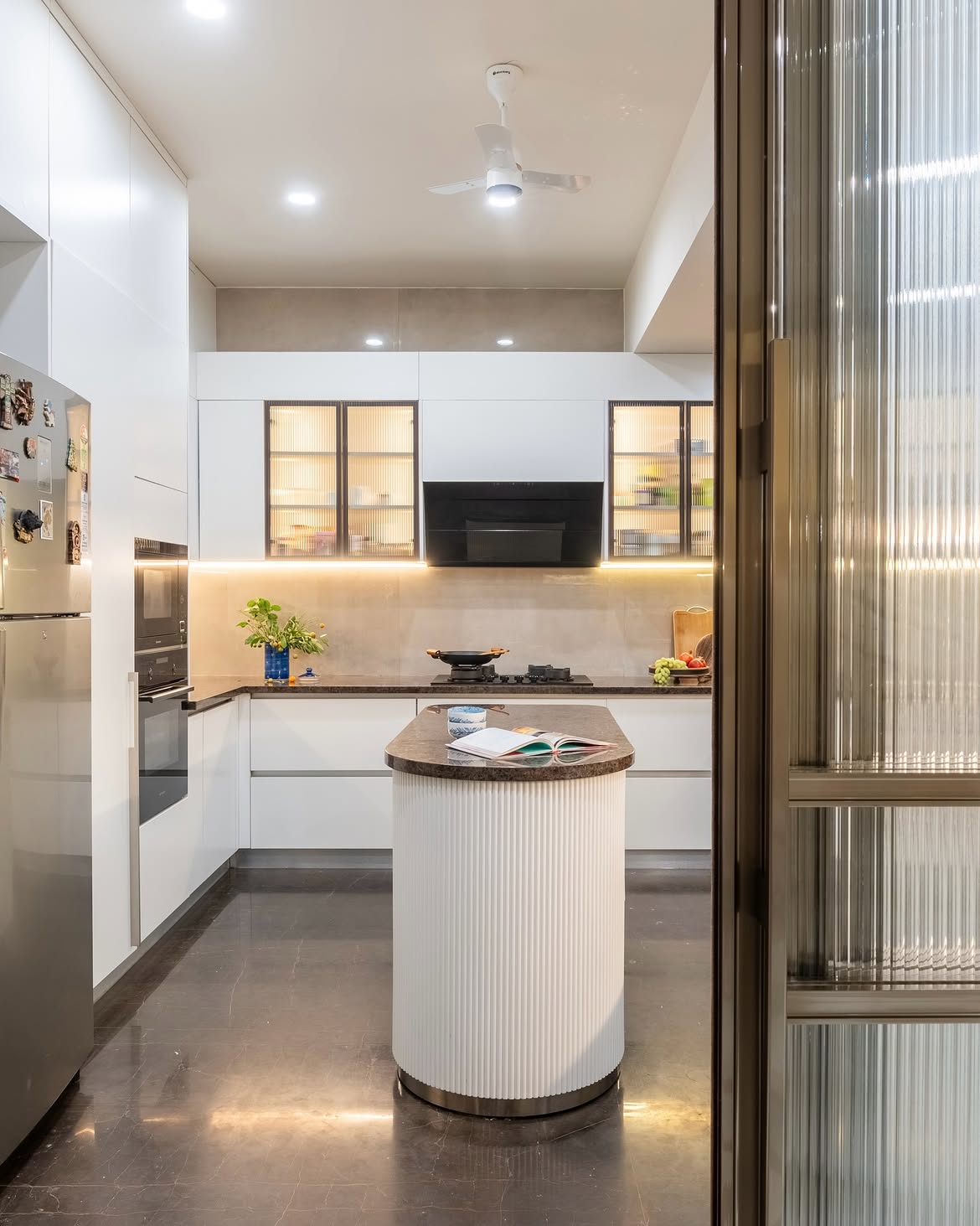 Interior Designers in Gurgaon 215 Modular Kitchen Design in Gurgaon by Lakkadworks