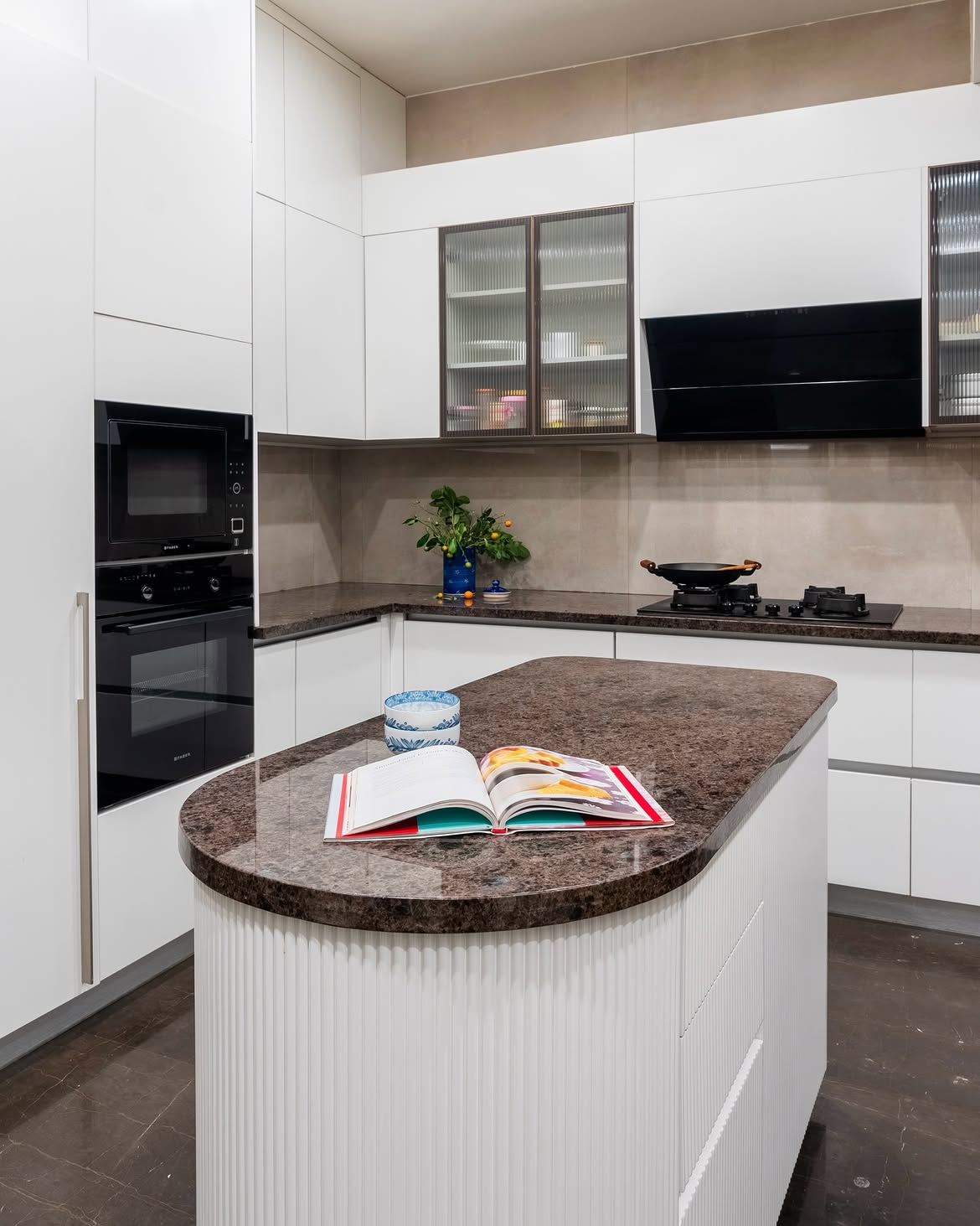 Interior Designers in Gurgaon 220 Modular Kitchen Design in Gurgaon by Lakkadworks