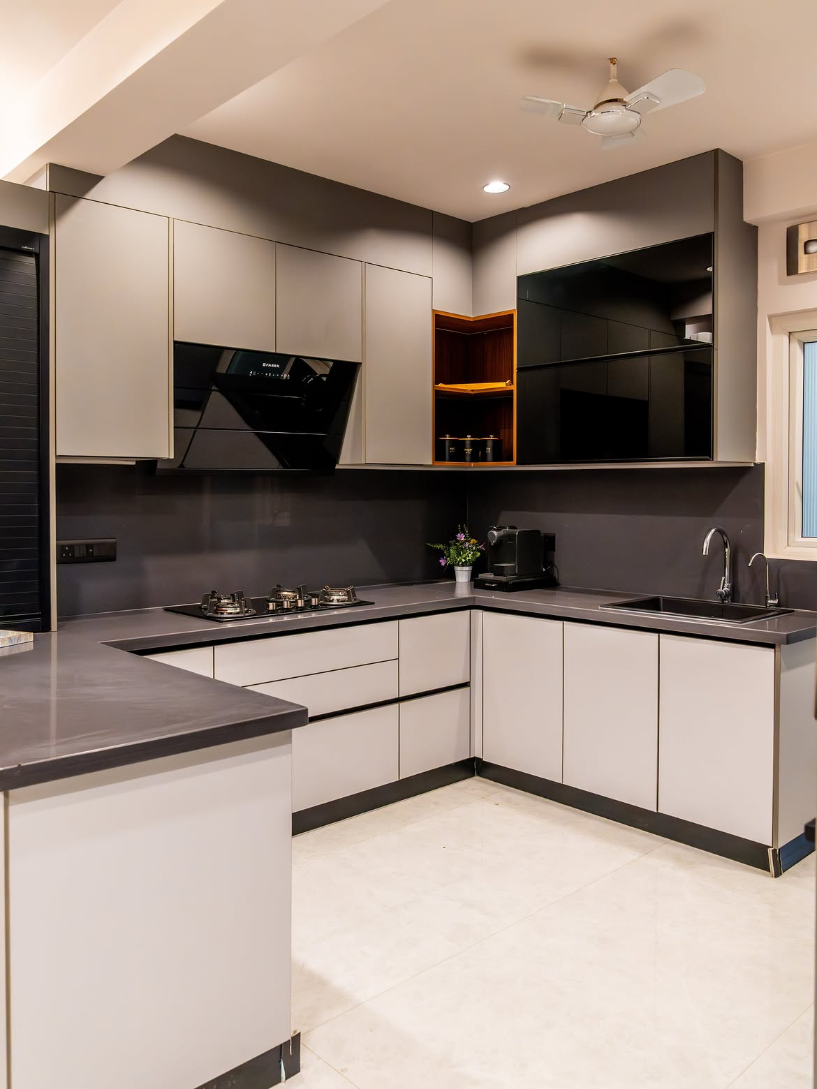 Interior Designers in Gurgaon 181 Modular Kitchen Design in Gurgaon by Lakkadworks