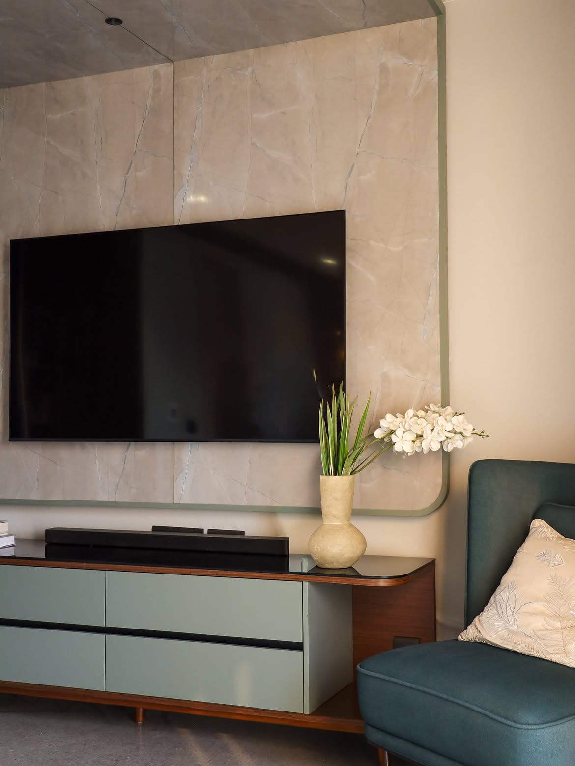 Interior Designers in Gurgaon 143 TV Unit Design in Gurgaon by Lakkadworks